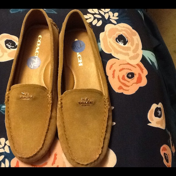 Coach Shoes - NWOB Coach "Amber" Moccasin sz 7.5